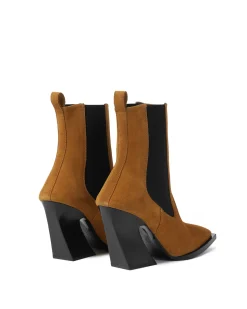 Ani Boot